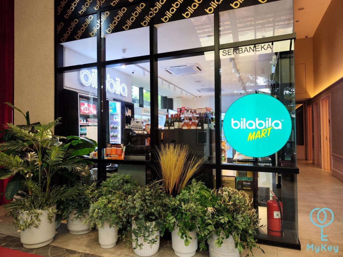 Scarletz Suites By Mykey กัวลาลัมเปอร์ ภายนอก รูปภาพ A Billabong store in Jakarta, Indonesia